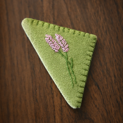 Corner Bookmark: Felt & Embroidery Workshop